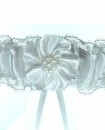 Jarretière de mariage petite fleur sur satin et dentelle - de la petite à la grande taille - Blanche