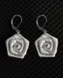 boucles d'oreilles fleur argenté "à la fête"