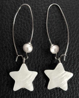 boucles d'oreilles étoiles blanches