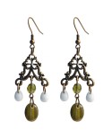 boucles d'oreilles pendantes vert olive a gouttes blanches