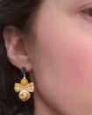 Jaune citron, boucles d'oreilles clous en porcelaine a fleurs