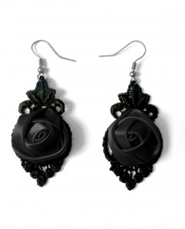 boucles d'oreilles fleuries noires en dentelle et satin gothique