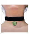 Collier ras de cou de velours noir au coeur vert