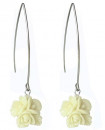 boucles d'oreilles longues à fleurs jaune crème