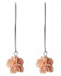 boucles d'oreilles longues fleurs rose saumon style shabby chic