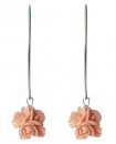 boucles d'oreilles longues fleurs rose saumon style shabby chic