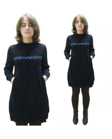 Broderies et dentelle sur maille de coton (robe)