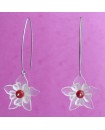 boucles d'oreilles - fleur blanche et rouge