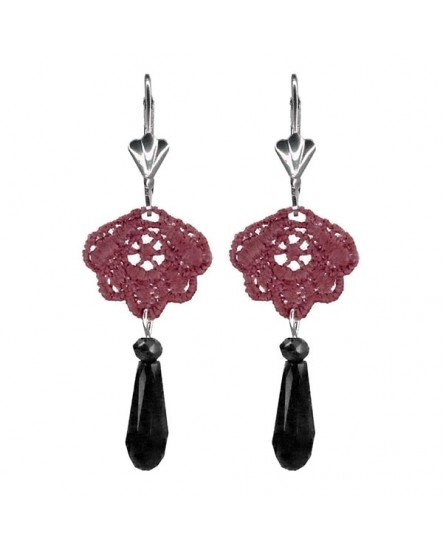 Boucles d'oreilles en dentelle noire, avec des fleurs et des gouttes noires
