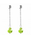 Boucles d'oreilles puces pendante minimaliste, chaînette fine argentée et perles à facettes vert