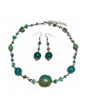Parure ( collier + boucles d'oreilles )  résine terre cuite et pierres bleu turquoise